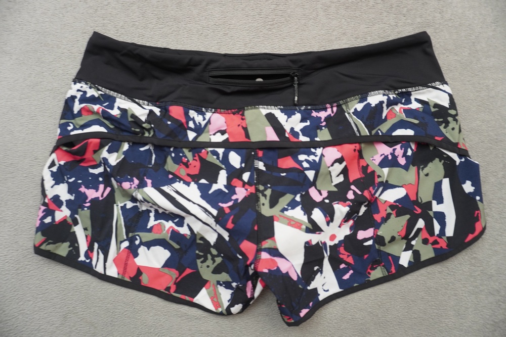 Lululemon Speed Short Womens 10 Pop Cut Boom Juice Multi Black 4-Way Stretch